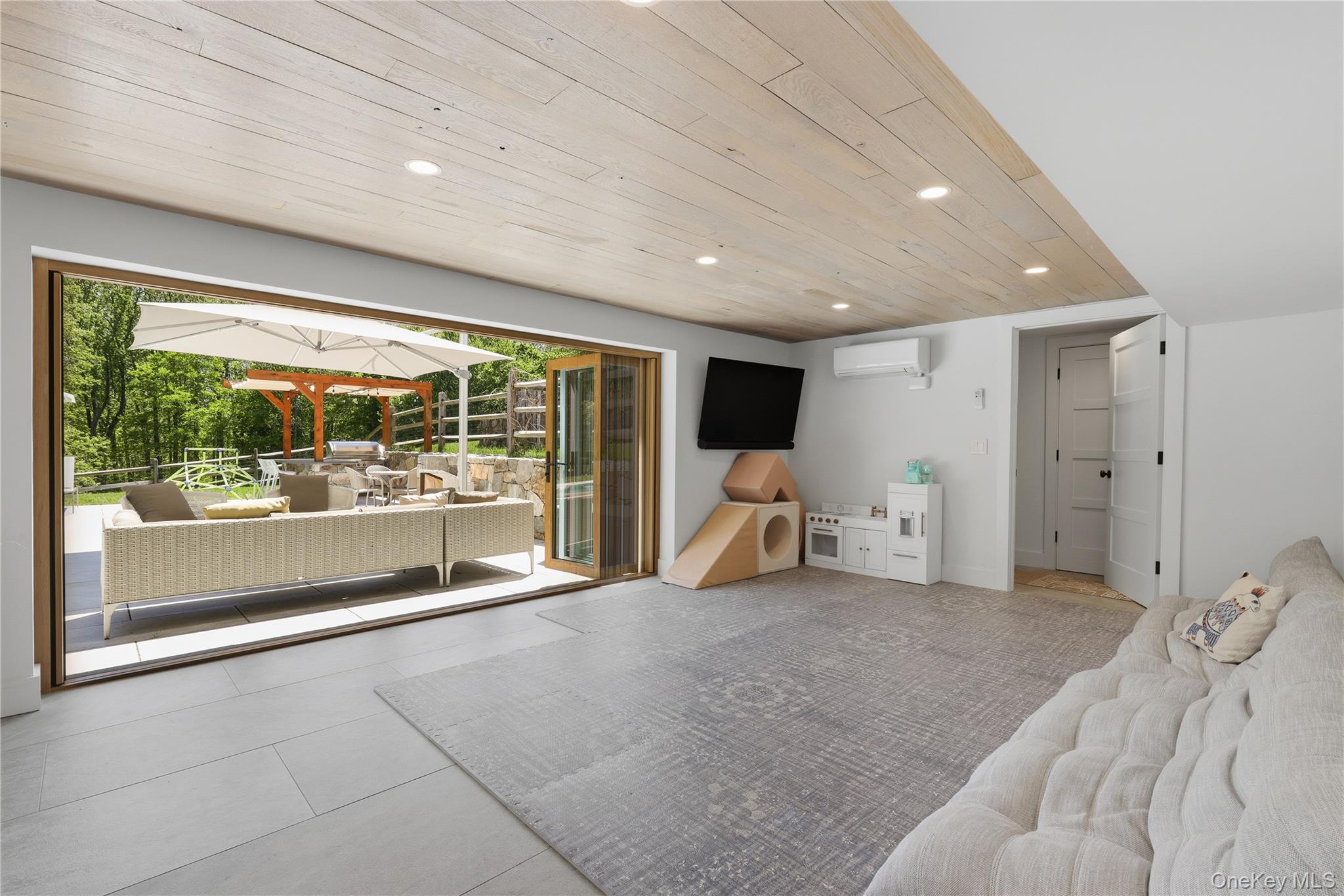 90 Springhurst Road Bedford Hills, NY 10507 - Photo 25 of 36 Gallery Image 25