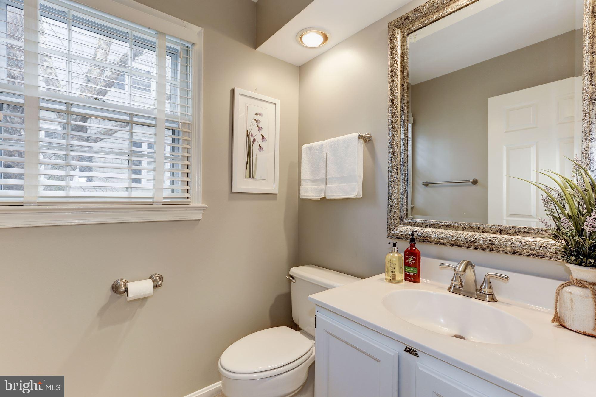11606 Springhouse Place Reston, VA 20194 - Photo 13 of 30 Bath