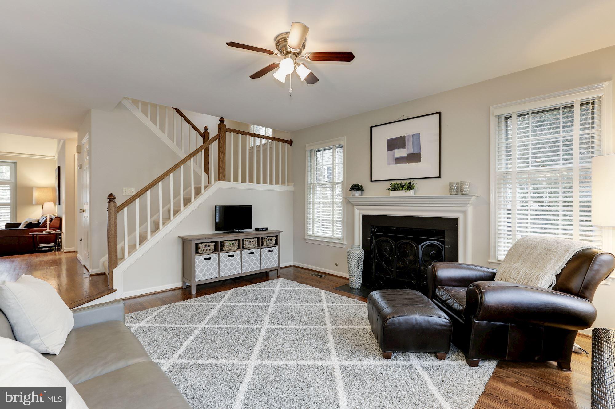 11606 Springhouse Place Reston, VA 20194 - Photo 9 of 30 Family Room
