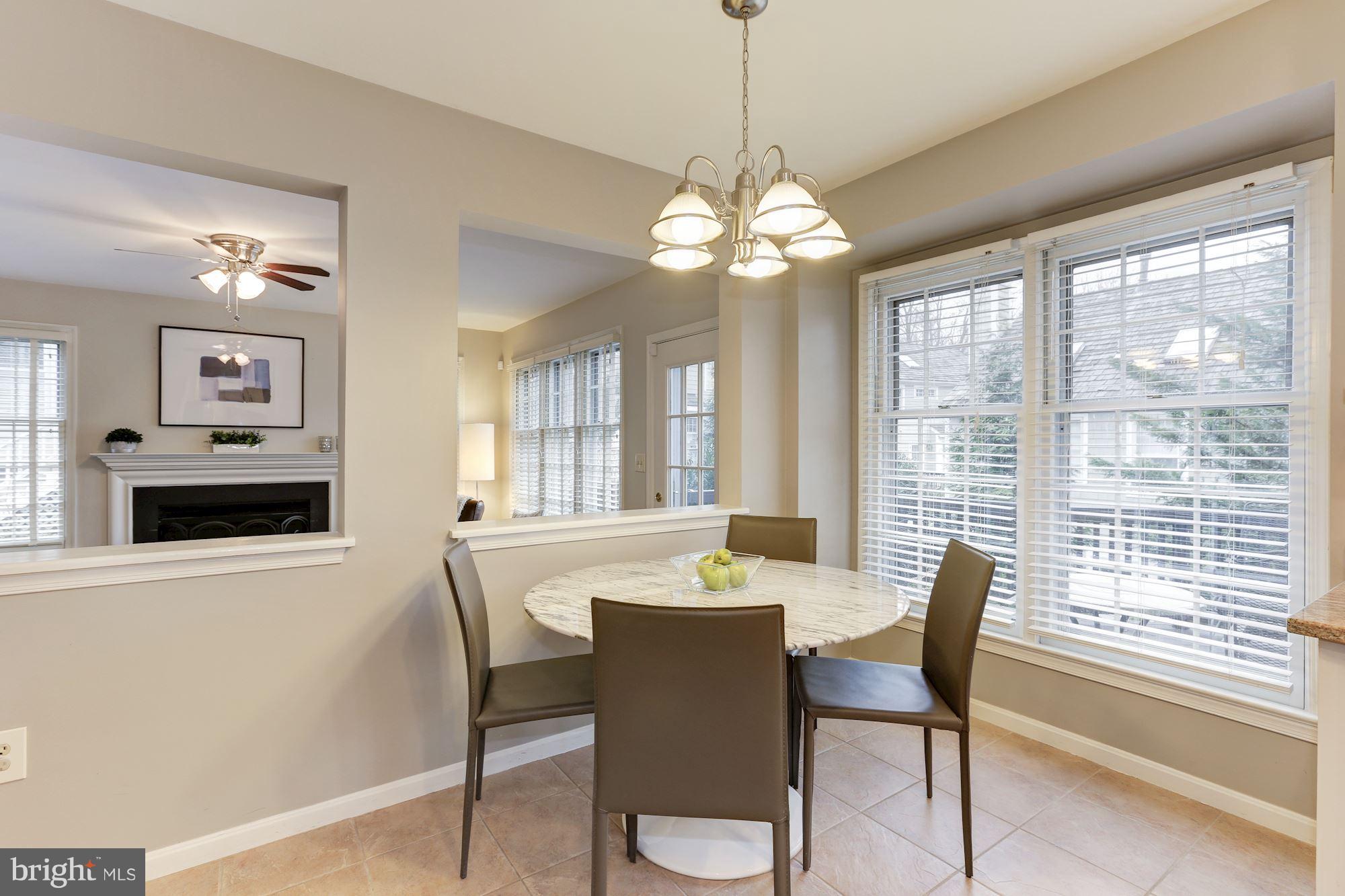 11606 Springhouse Place Reston, VA 20194 - Photo 10 of 30 Kitchen