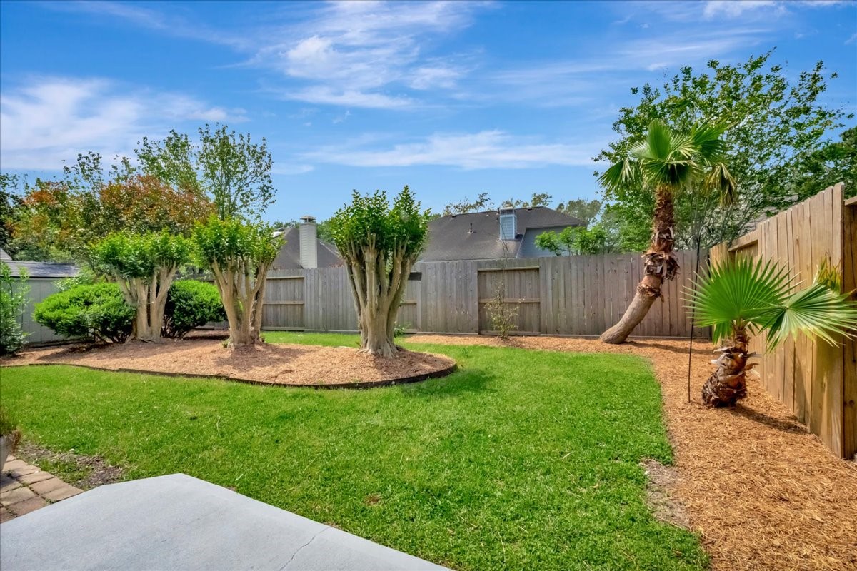 14010 Hazel Ridge Court Houston, TX 77062 - Photo 33 of 38 Landscaping was refreshed & mulched March 2026.