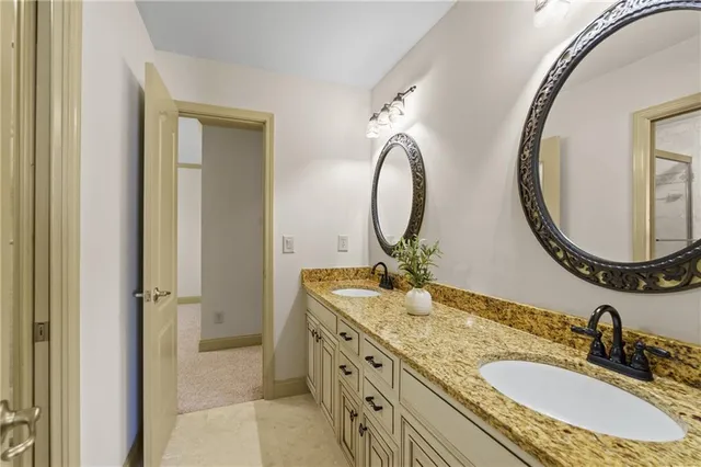 $750,000 | 306 Vinings Walk Northwest, Gainesville, GA 30501