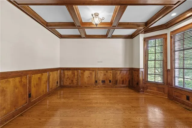 $750,000 | 306 Vinings Walk Northwest, Gainesville, GA 30501