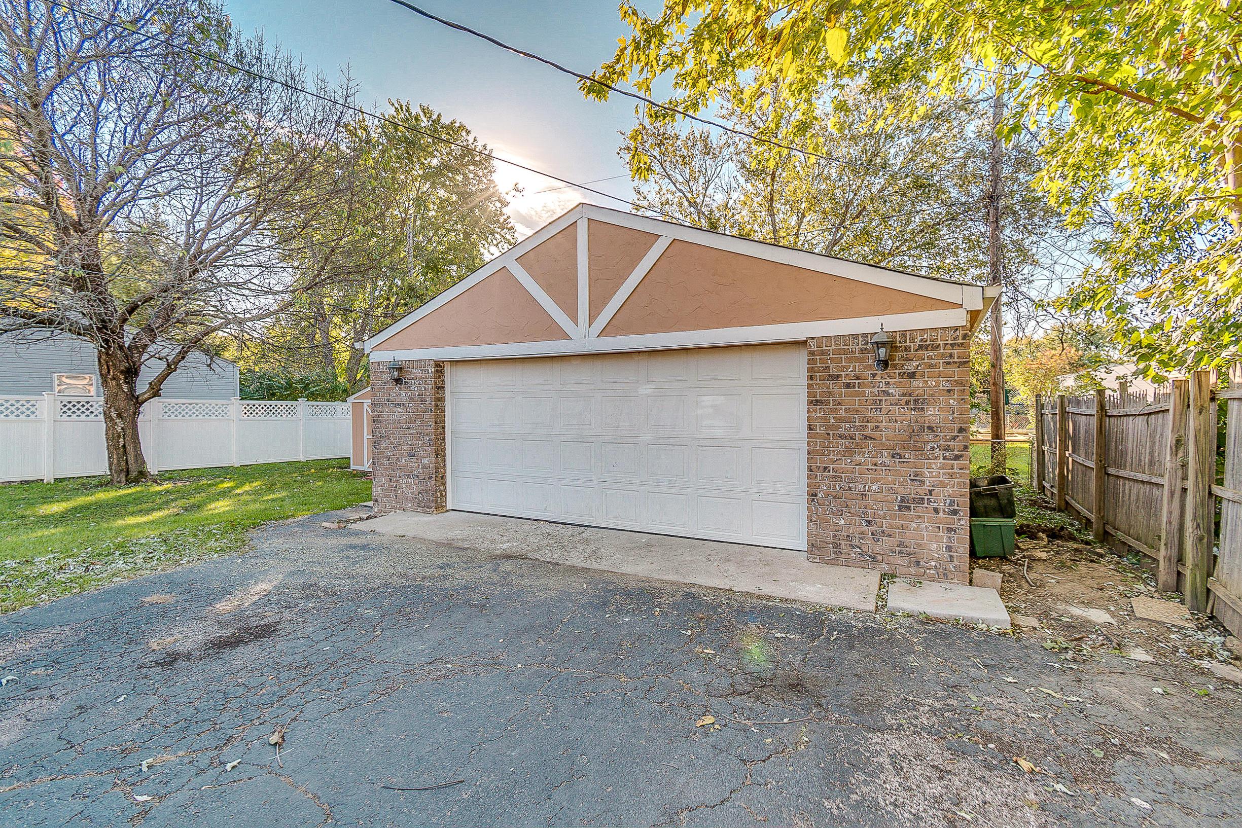 3261 Fontaine Road Columbus, OH 43232 - Photo 26 of 34 Gallery Image 26