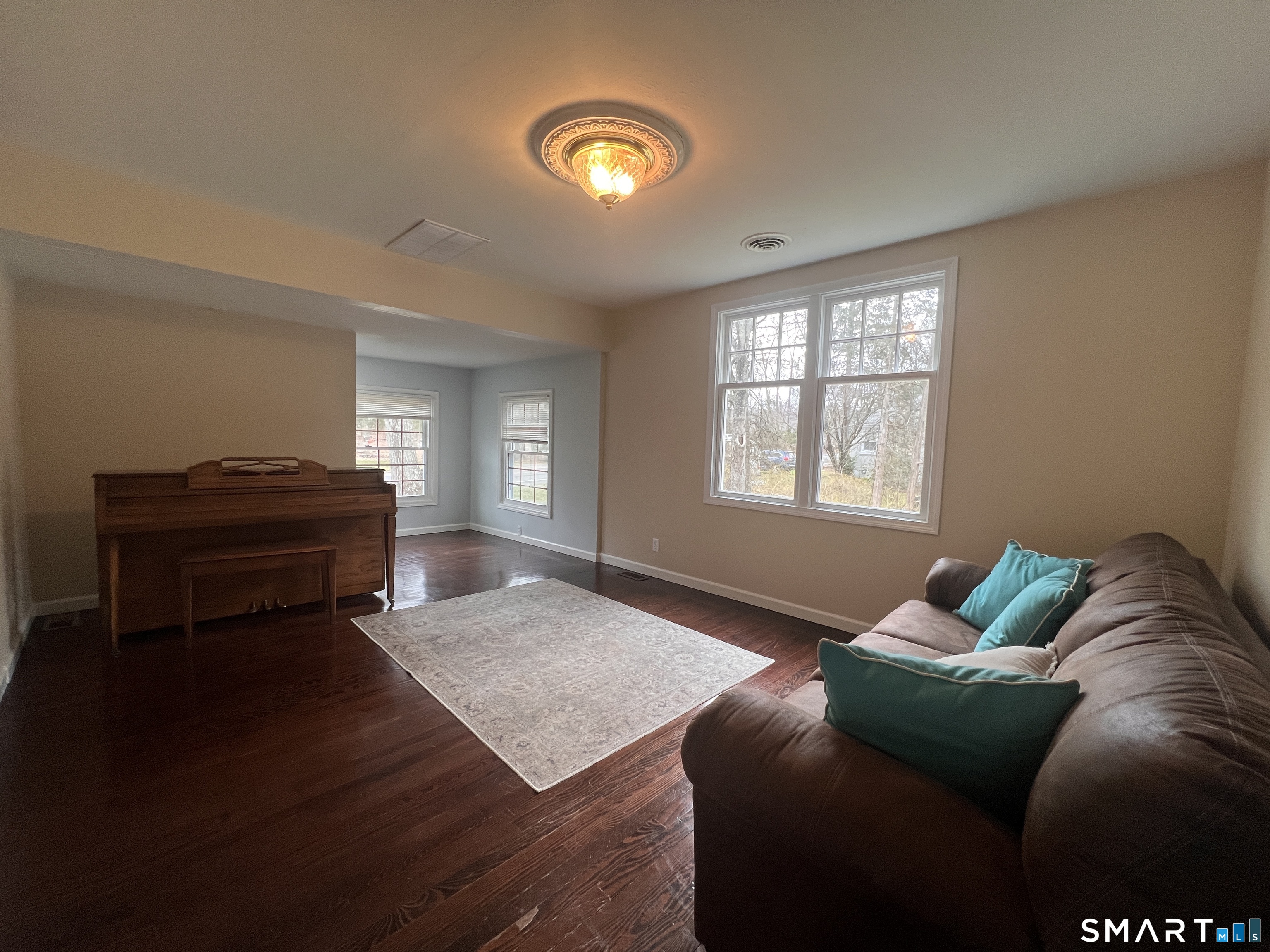 556 Pepper Street Monroe, CT 06468 - Photo 5 of 39