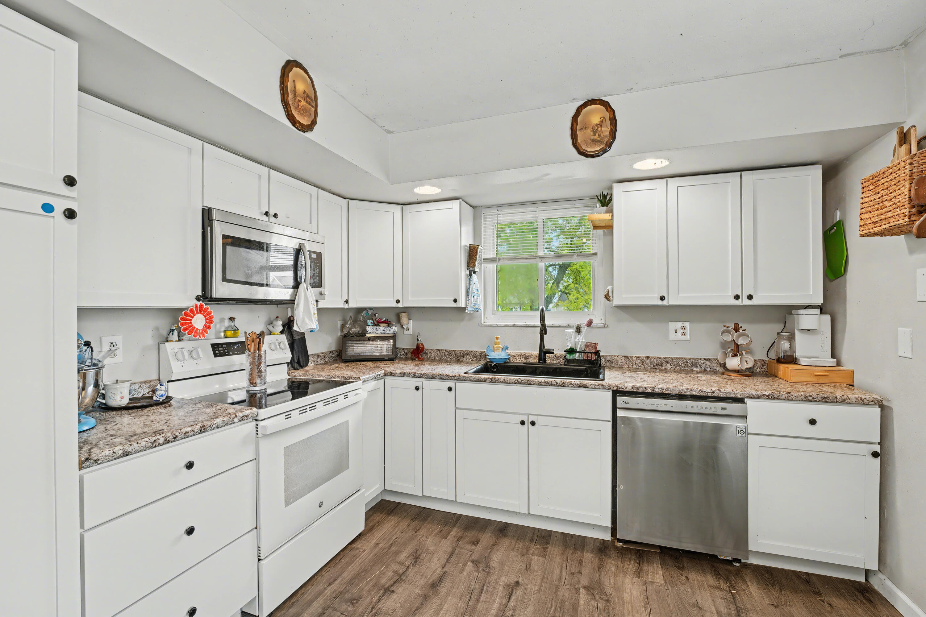 5235 Middle Urbana Road Springfield, OH 45503 - Photo 11 of 55