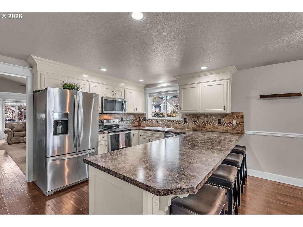 4460 Morfitt Street Hubbard, OR 97032 - Photo 12 of 36