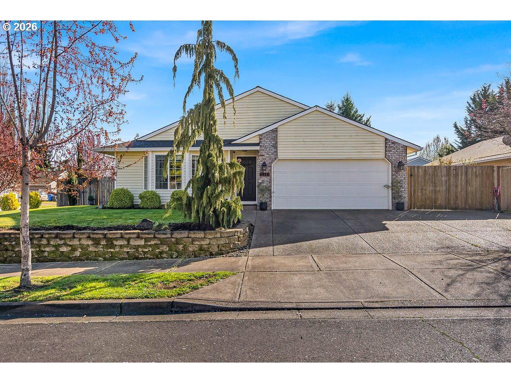 4460 Morfitt Street Hubbard, OR 97032 - Photo 2 of 36