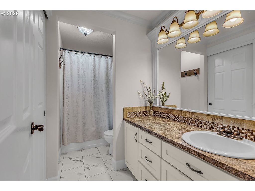 4460 Morfitt Street Hubbard, OR 97032 - Photo 23 of 36