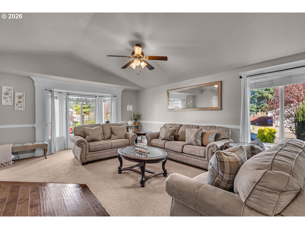 4460 Morfitt Street Hubbard, OR 97032 - Photo 5 of 36