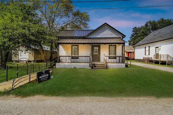 $399,900 | 106 Spring School Road, Spring, TX 77373