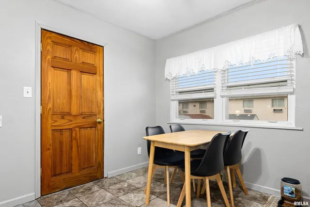 $169,900 | 624 South Sweetbriar Drive, Chillicothe, IL 61523