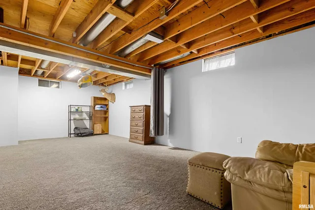 $169,900 | 624 South Sweetbriar Drive, Chillicothe, IL 61523