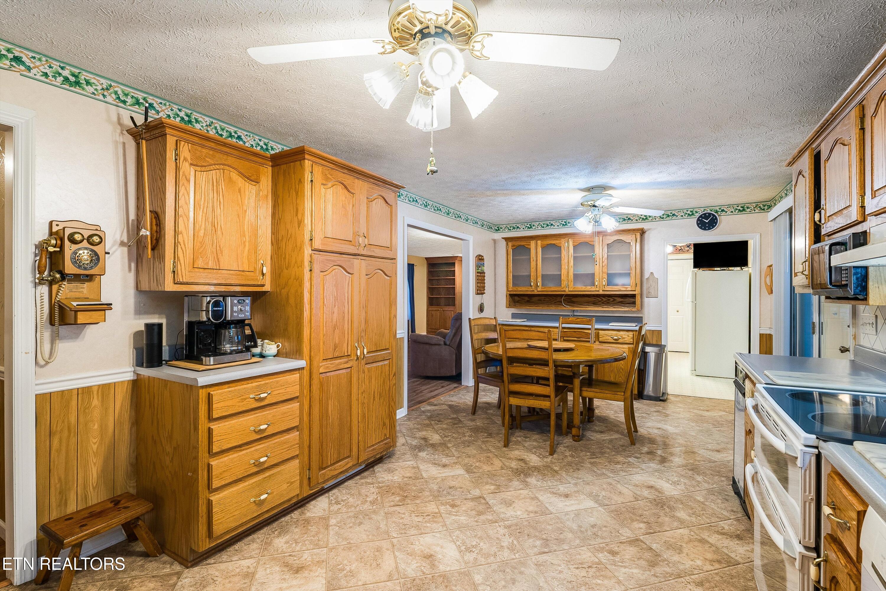 905 North E End Road Strawberry Plains, TN 37871 - Photo 16 of 57 19-905NE_EndRd-19