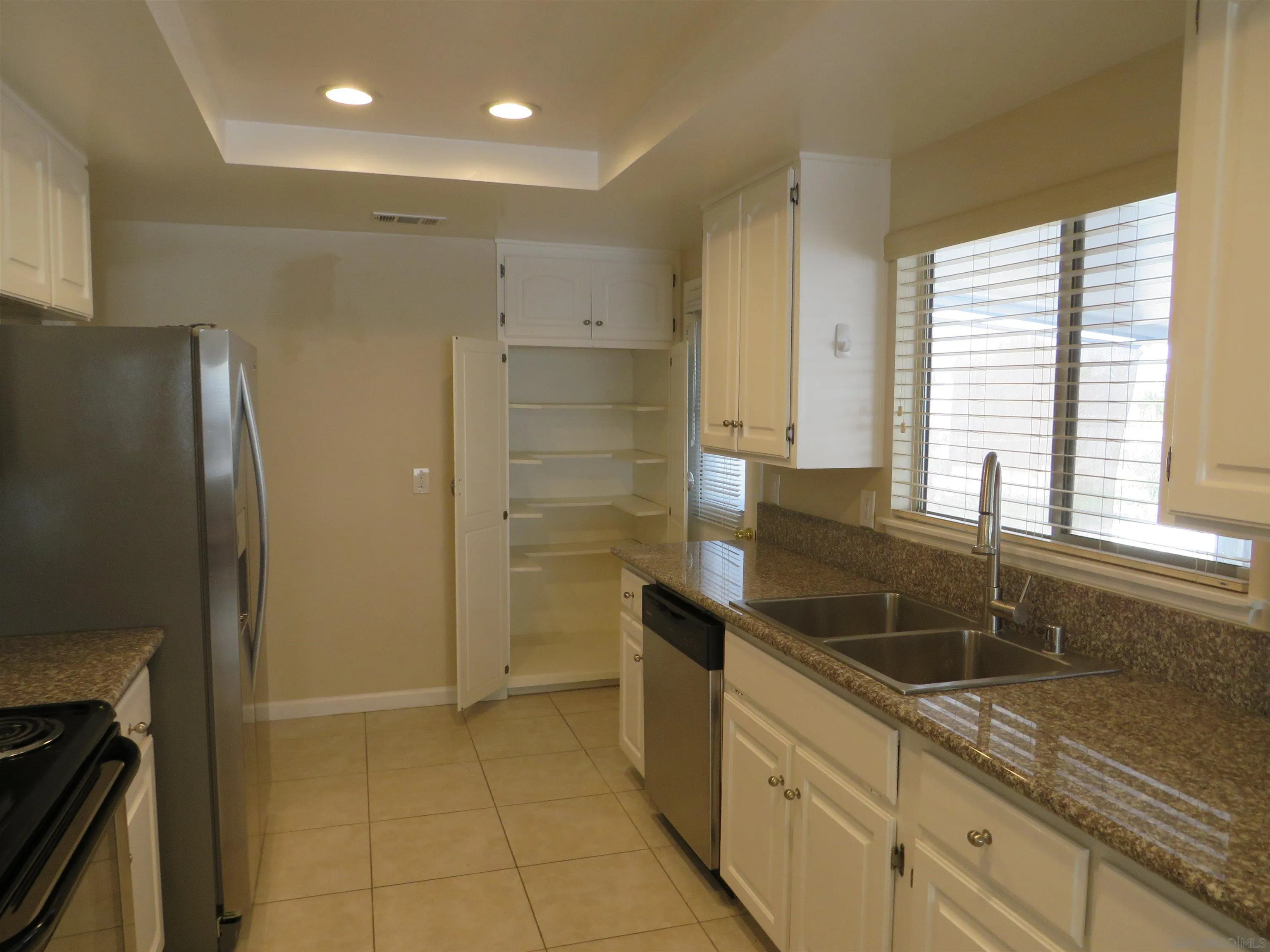 12422 Mantilla Road San Diego, CA 92128 - Photo 3 of 28