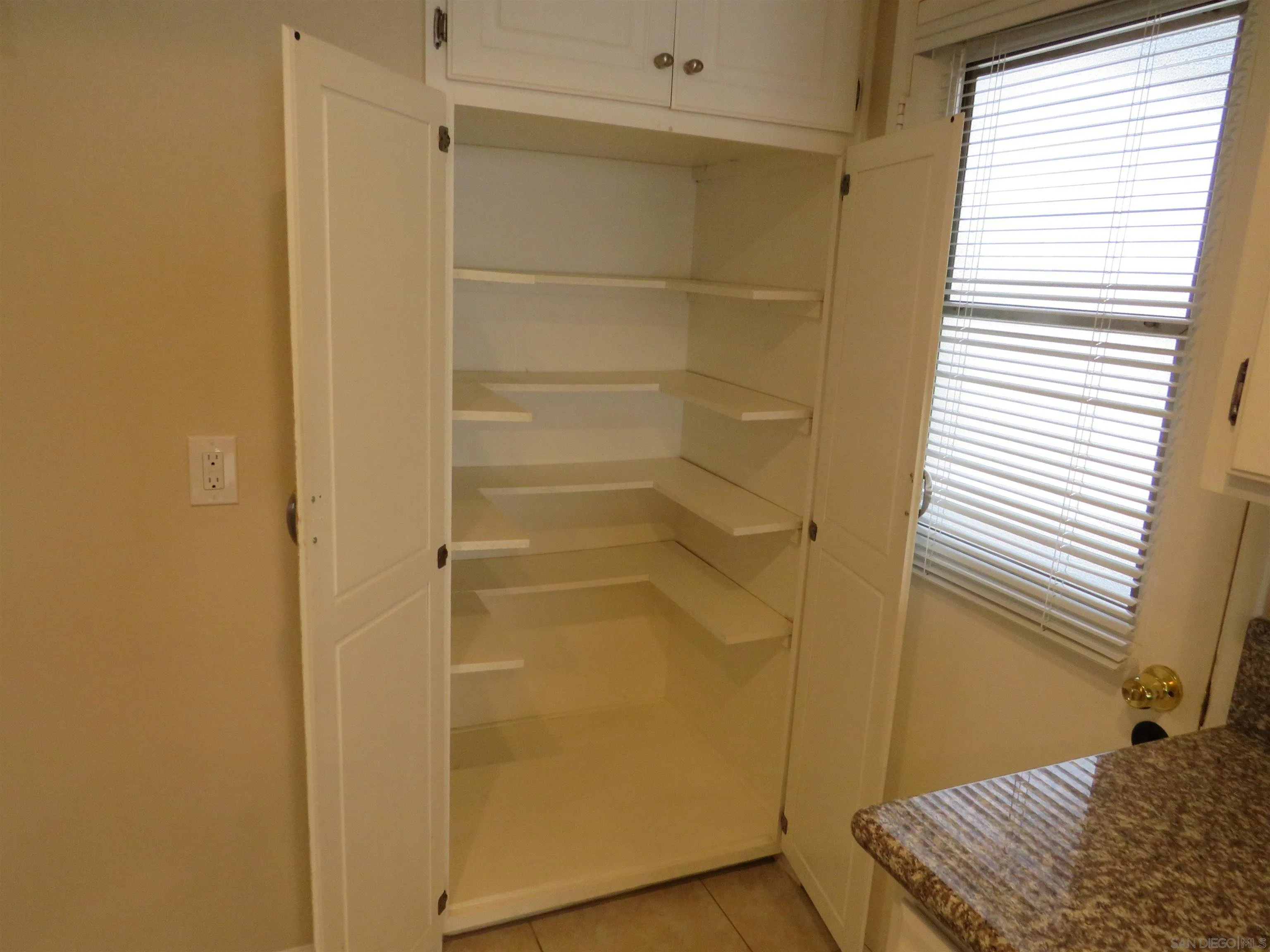 12422 Mantilla Road San Diego, CA 92128 - Photo 4 of 28