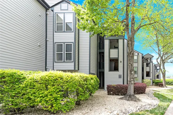 $425,000 | 18857 Vineyard Point Lane, Cornelius, NC 28031