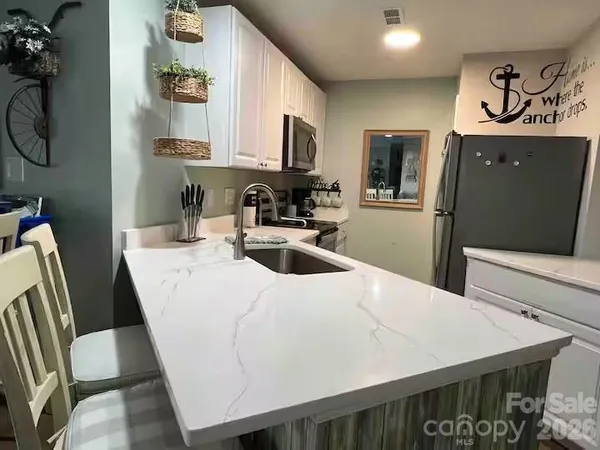 $425,000 | 18857 Vineyard Point Lane, Cornelius, NC 28031