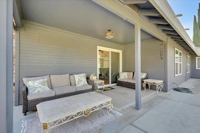 a view of a house with a big yard