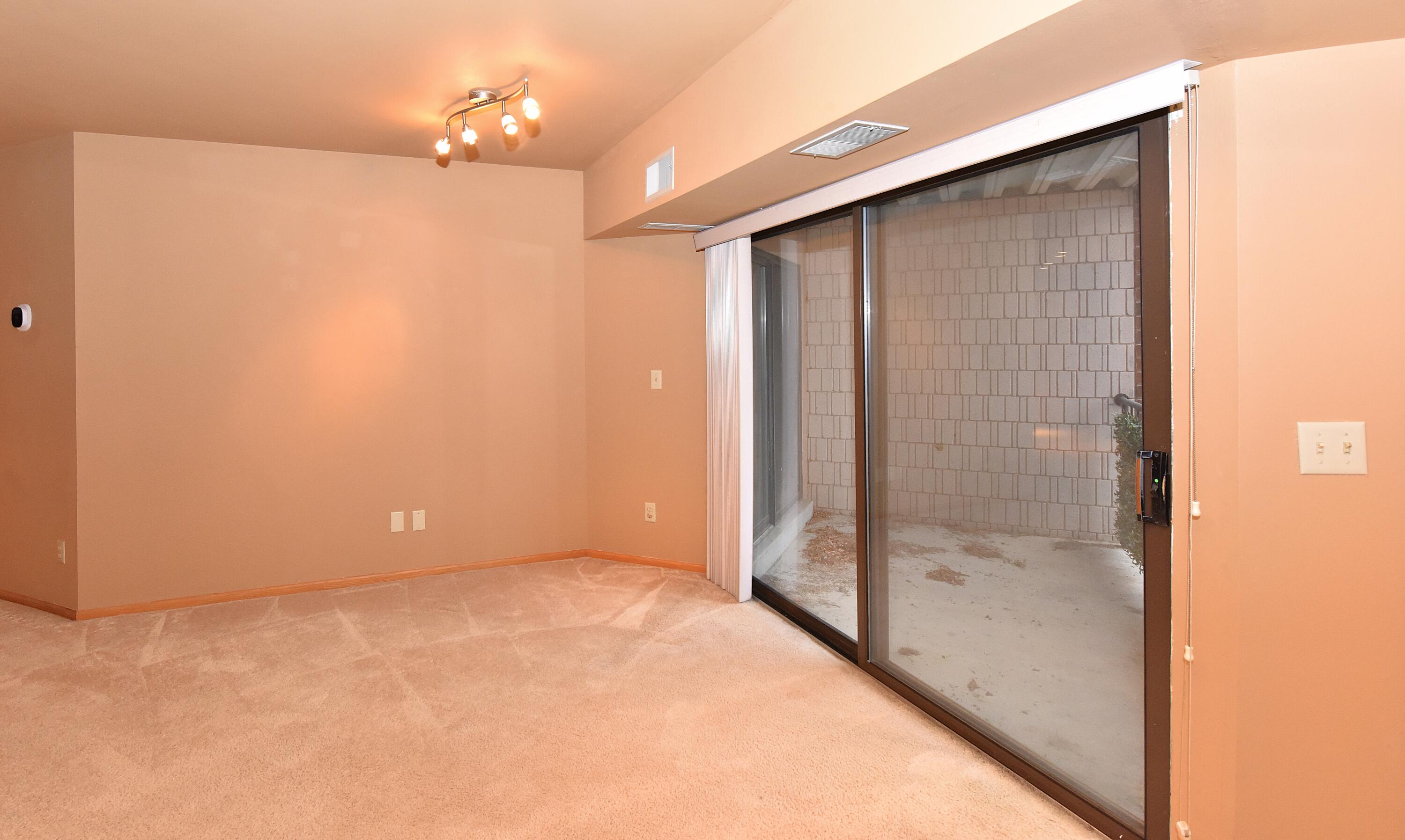 1600 West Green Tree Road, Unit A 101 Glendale, WI 53209 - Photo 12 of 32 DSC_5926