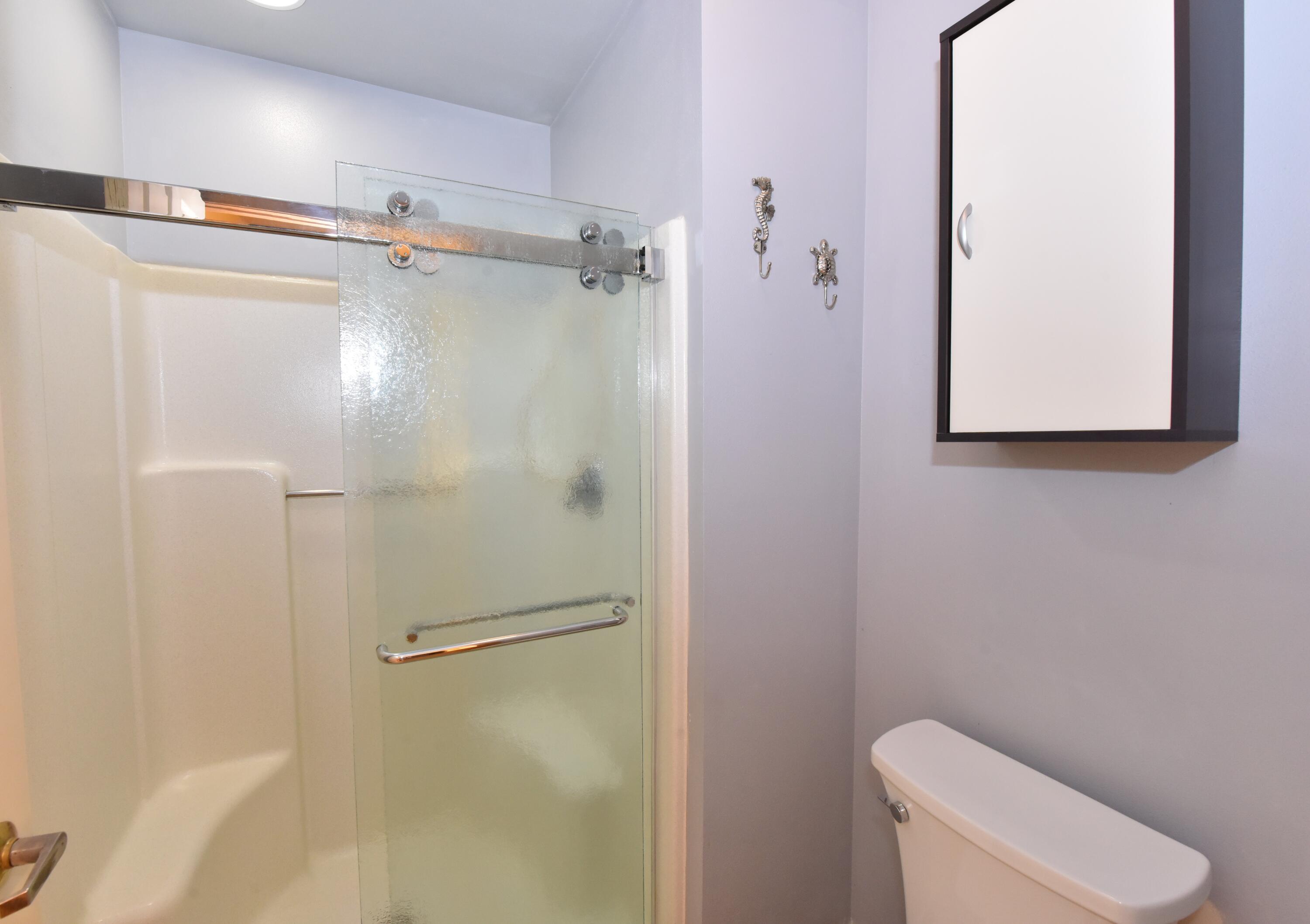 1600 West Green Tree Road, Unit A 101 Glendale, WI 53209 - Photo 18 of 32 DSC_5940