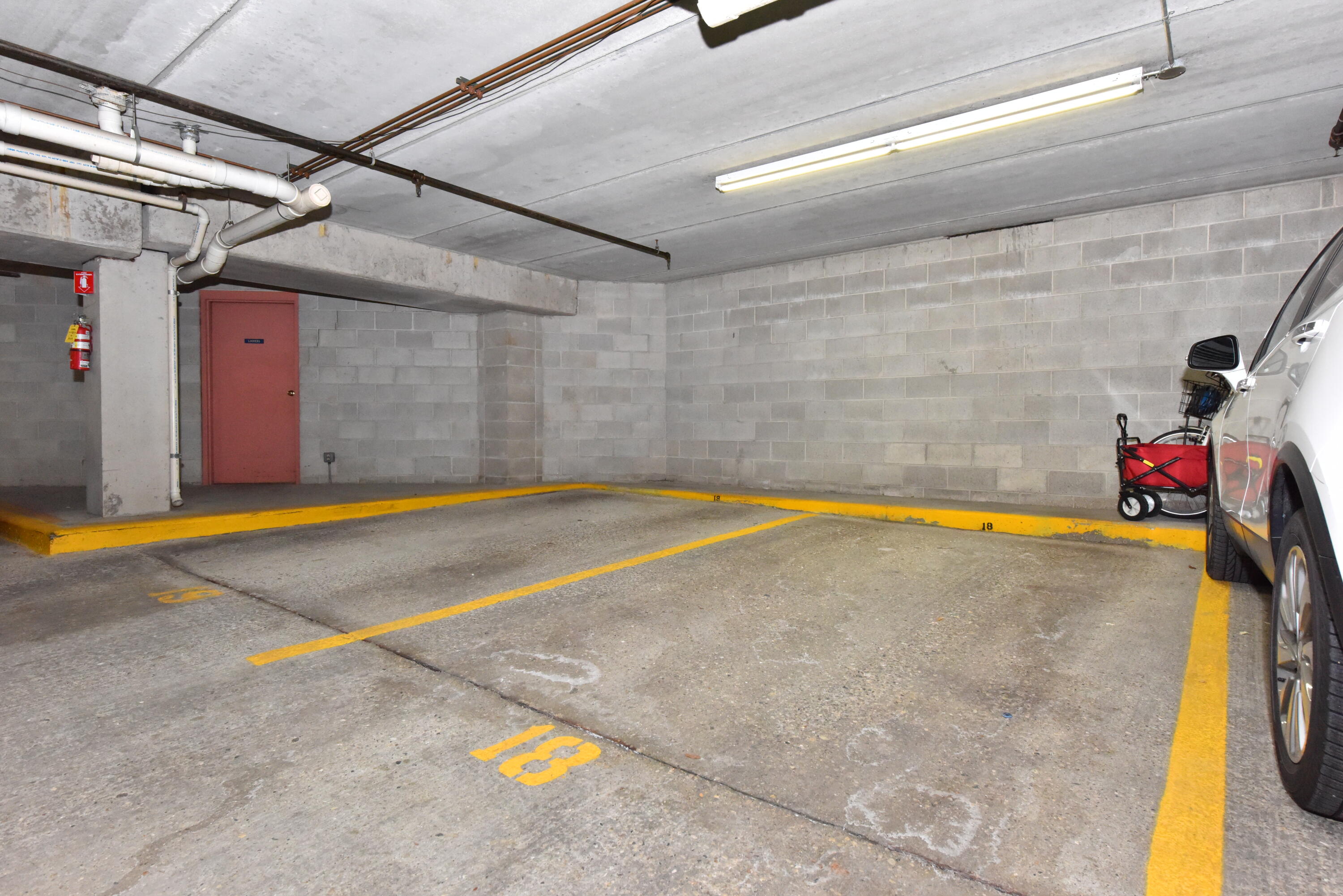 1600 West Green Tree Road, Unit A 101 Glendale, WI 53209 - Photo 24 of 32 DSC_5949