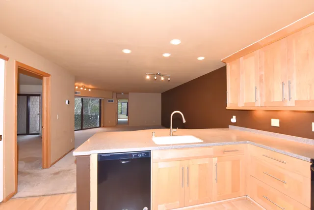 $219,900 | 1600 West Green Tree Road, Unit A 101, Glendale, WI 53209