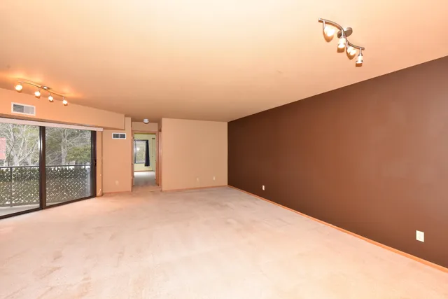 $219,900 | 1600 West Green Tree Road, Unit A 101, Glendale, WI 53209