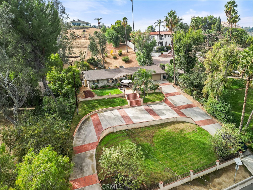 5051 Victoria Avenue Riverside, CA 92506 - Photo 5 of 45