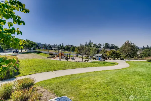 $1,830,000 | 2972 Northeast Marquette Way, Issaquah, WA 98029