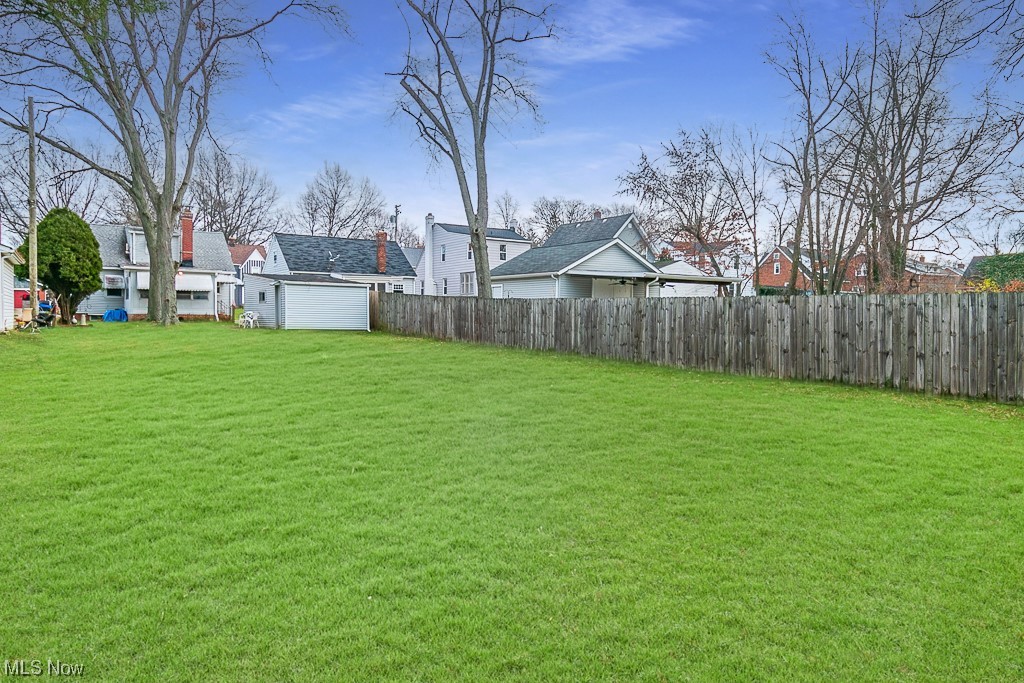 1056 Woodview Road Cleveland, OH 44121 - Photo 26 of 27