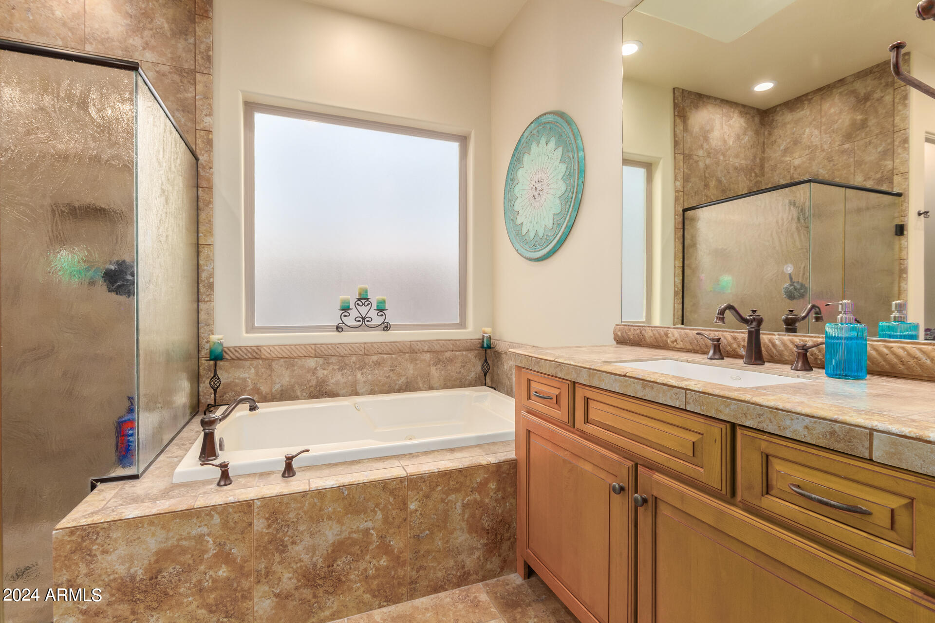 107 East Summerside Road Phoenix, AZ 85042 - Photo 15 of 51 PRIMARY BATH