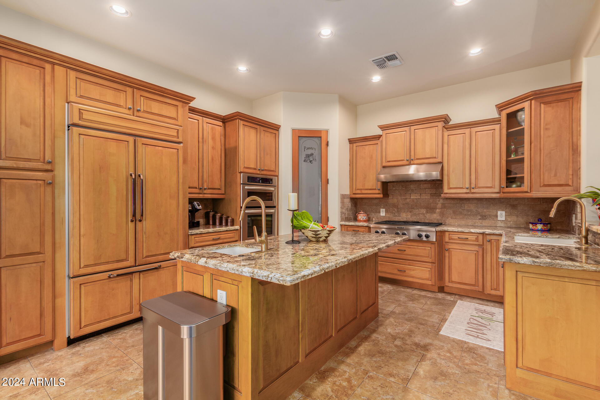 107 East Summerside Road Phoenix, AZ 85042 - Photo 9 of 51 GOURMET KITCHEN
