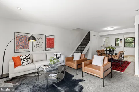 $485,000 | 15 Hamilton Circle, Philadelphia, PA 19130