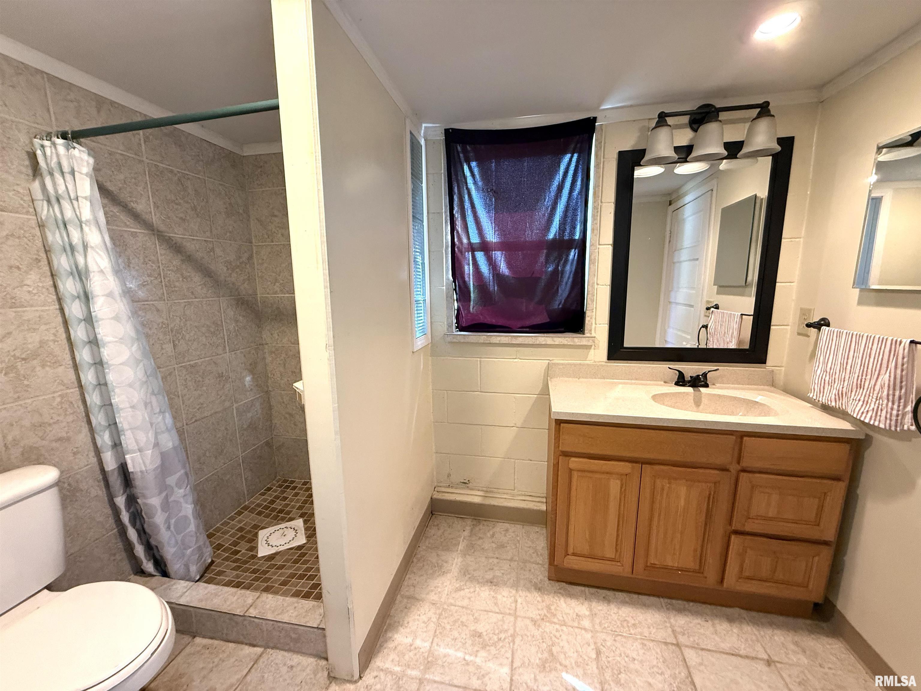 3509 Ellington Road Quincy, IL 62305 - Photo 14 of 24 Gallery Image 14