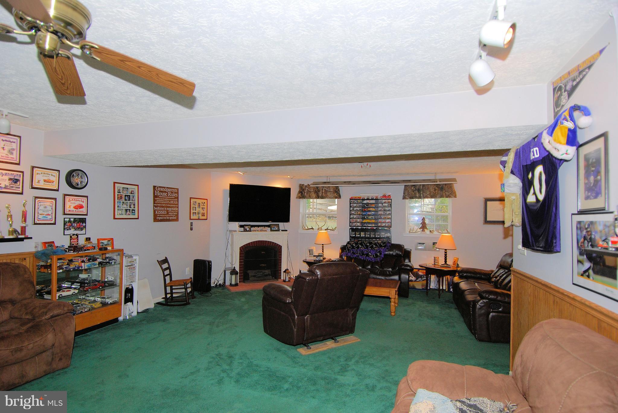 2805 Emmorton Road Abingdon, MD 21009 - Photo 12 of 28 Family Room