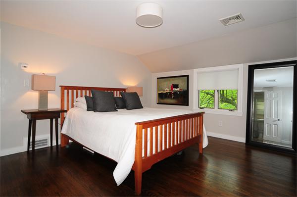 97 Loring Road Weston, MA 02493 - Photo 11 of 19 Gallery Image 11