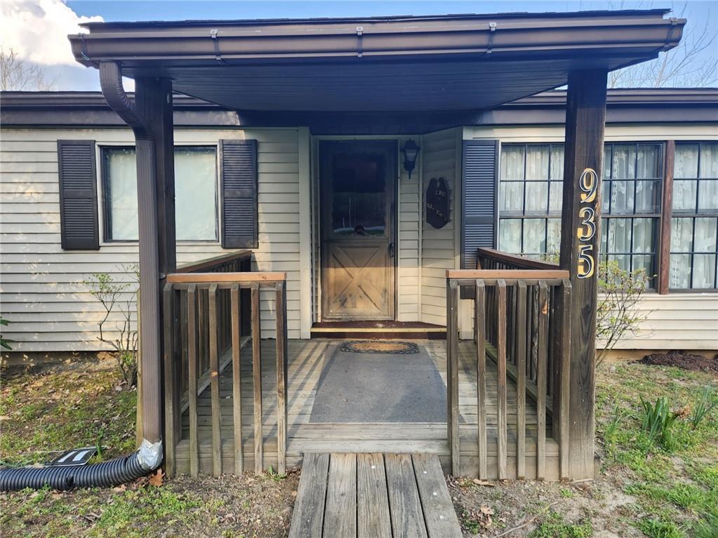 935 Rockdale Road Butler, PA 16002 - Photo 4 of 34 front view of house with a porch