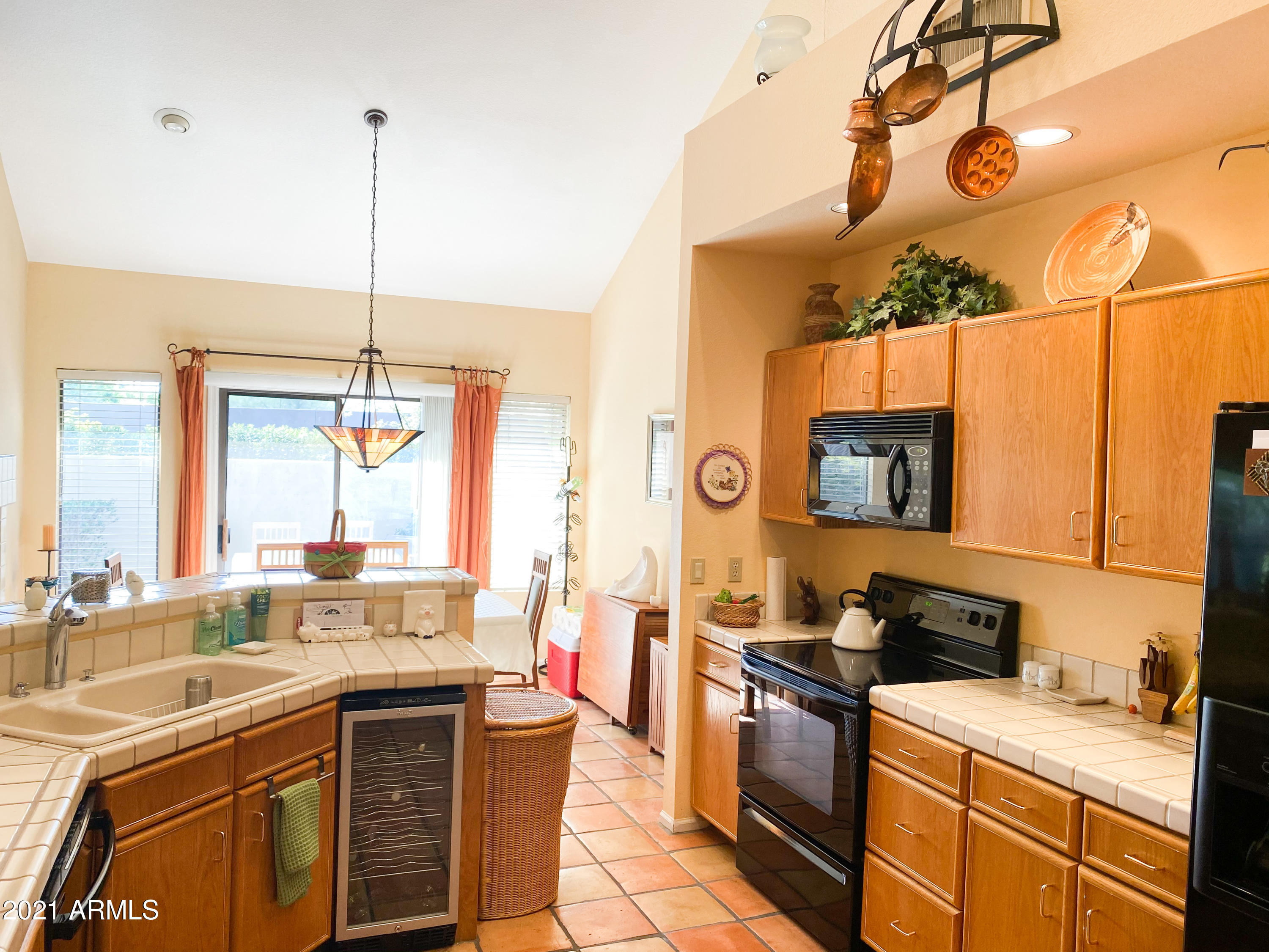 7272 East Gainey Ranch Road, Unit 72 Scottsdale, AZ 85258 - Photo 6 of 28 Open Kitchen