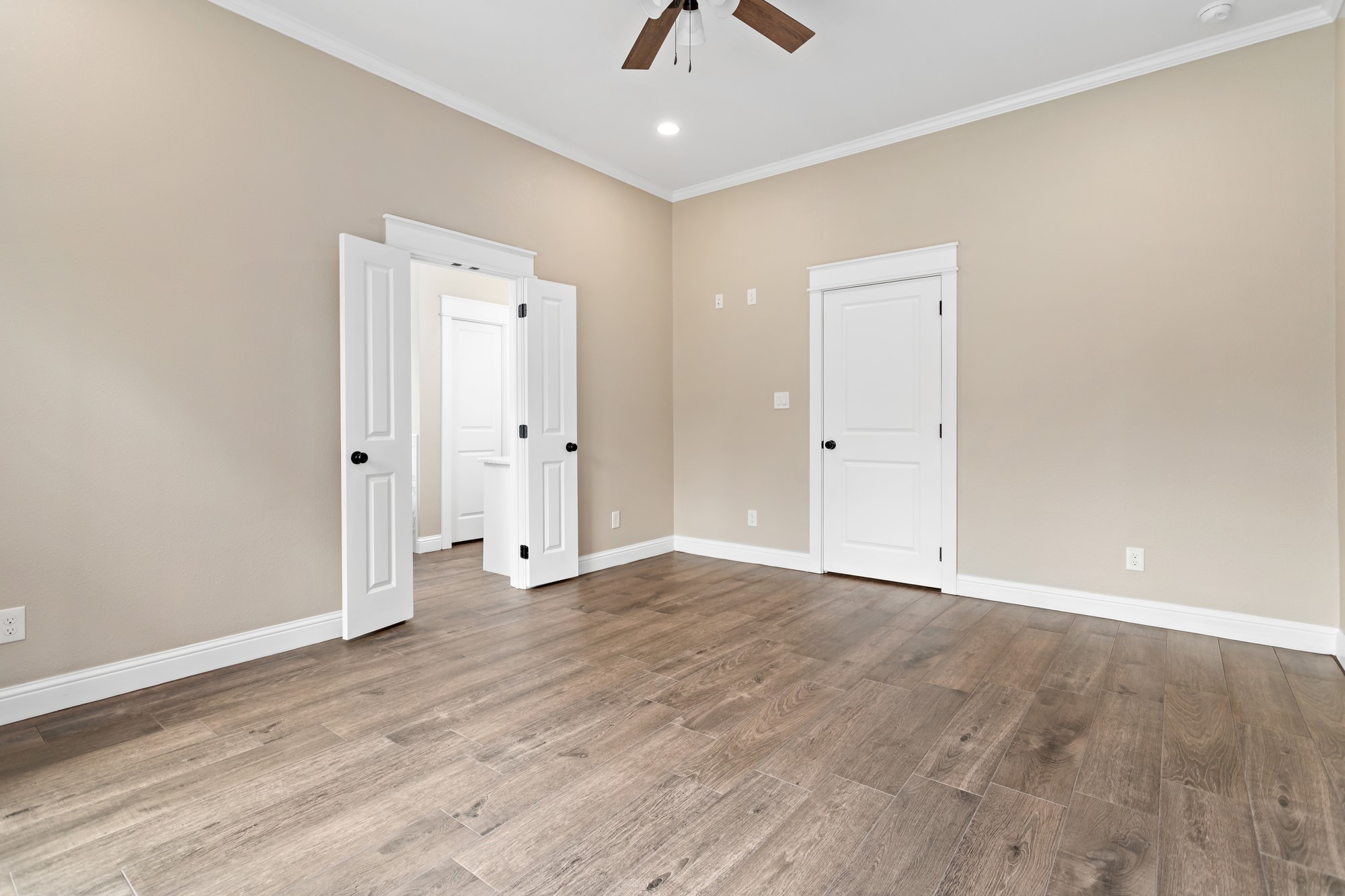 1130 Lyndale Street Vidor, TX 77662 - Photo 28 of 44 wooden floor in an empty room with a window