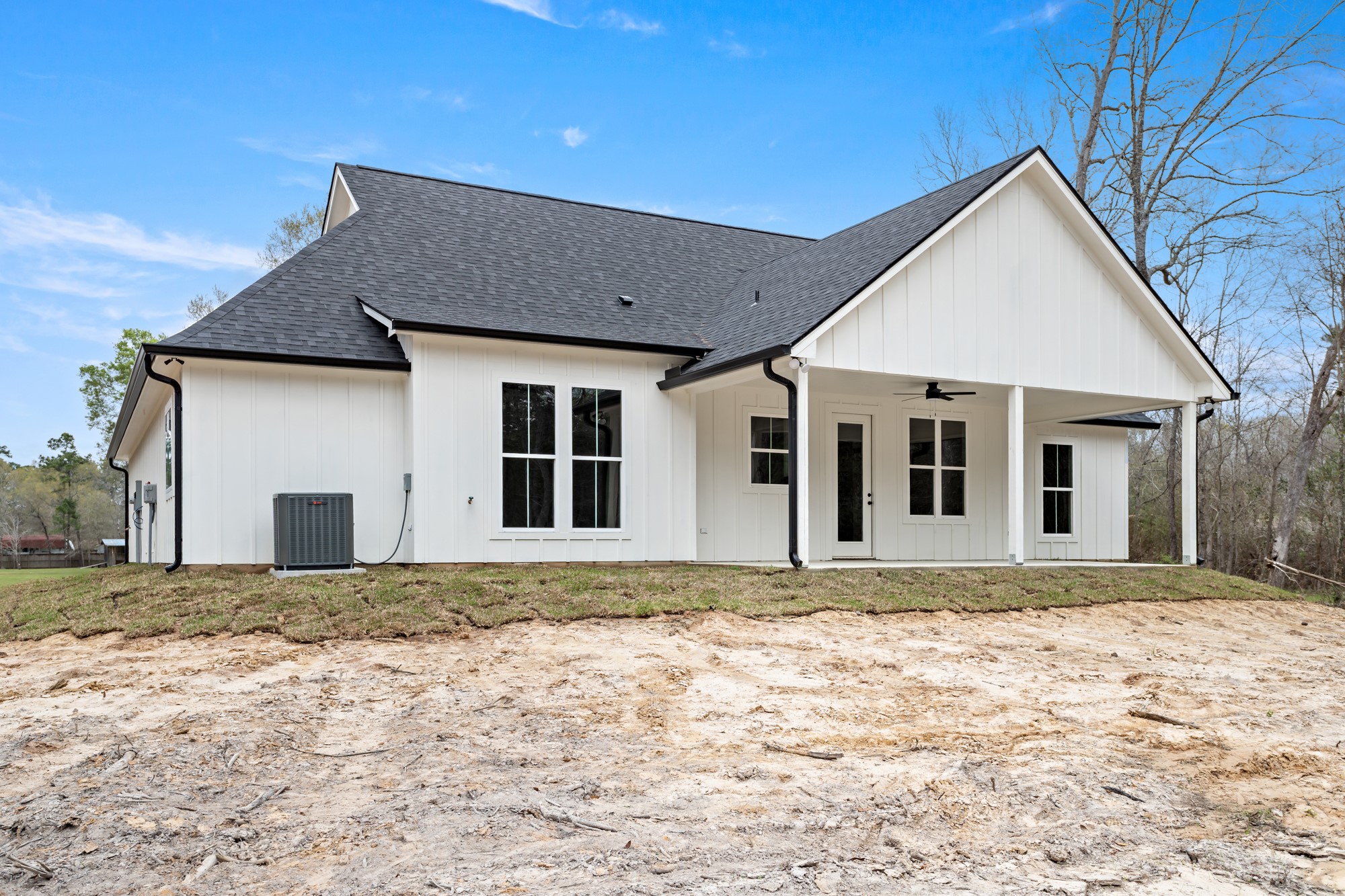 1130 Lyndale Street Vidor, TX 77662 - Photo 42 of 44 a front view of a house with a yard