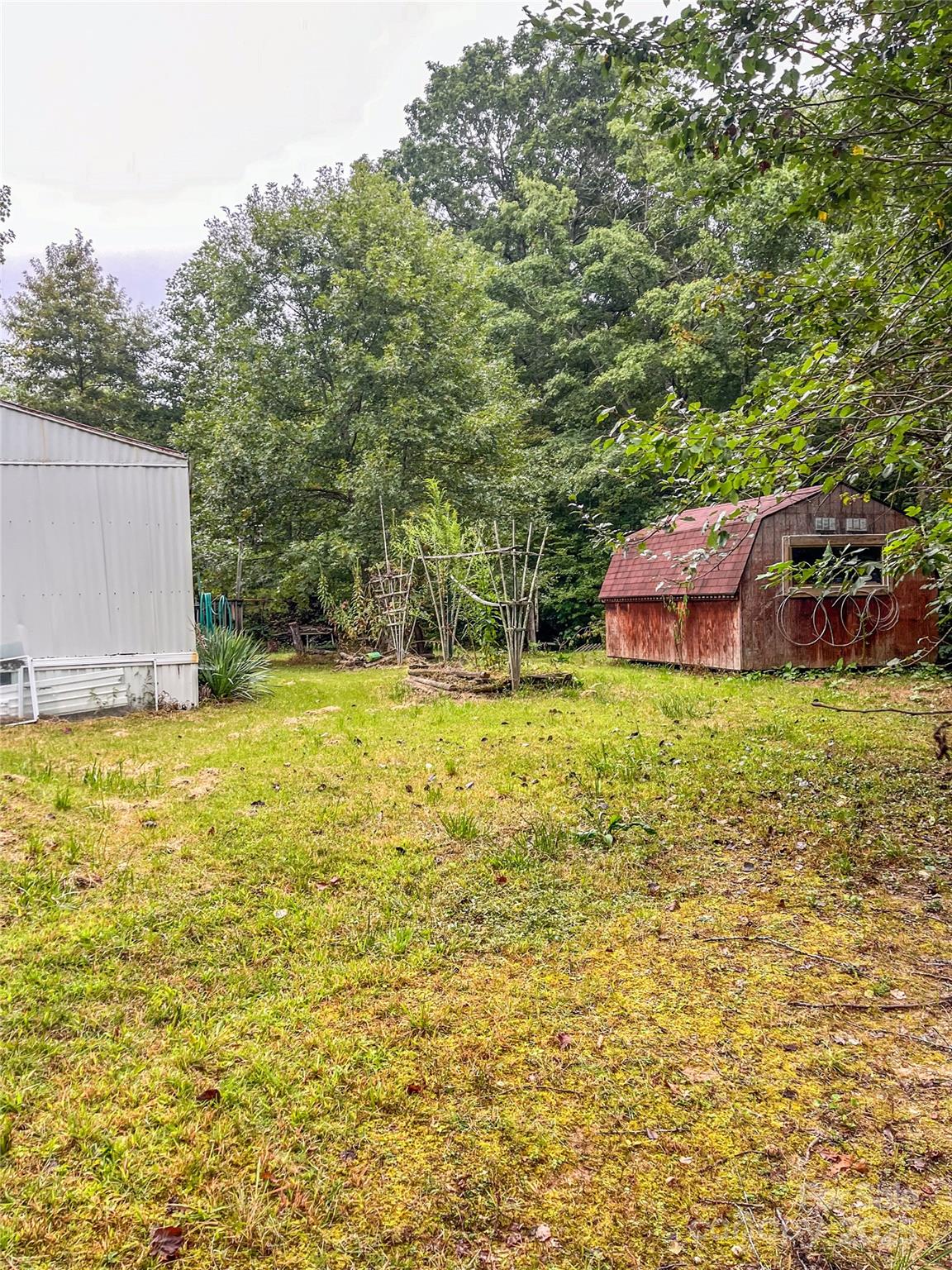 17 Howell Road Brevard, NC 28712 - Photo 8 of 14 Gallery Image 8