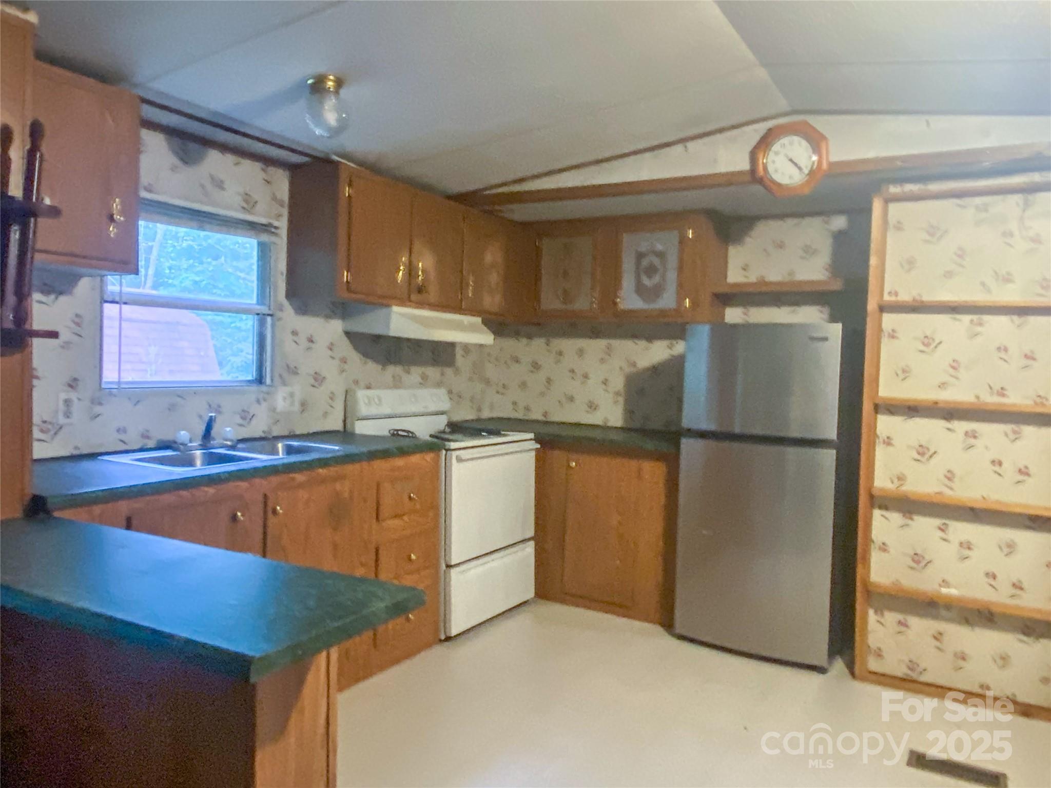 17 Howell Road Brevard, NC 28712 - Photo 10 of 14 Gallery Image 10