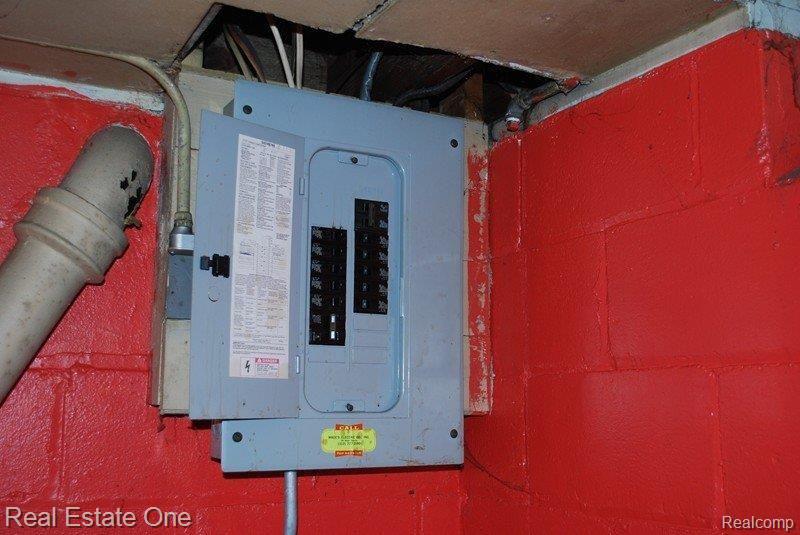 5718 Devonshire Road Detroit, MI 48224 - Photo 25 of 25 Circuit Breakers