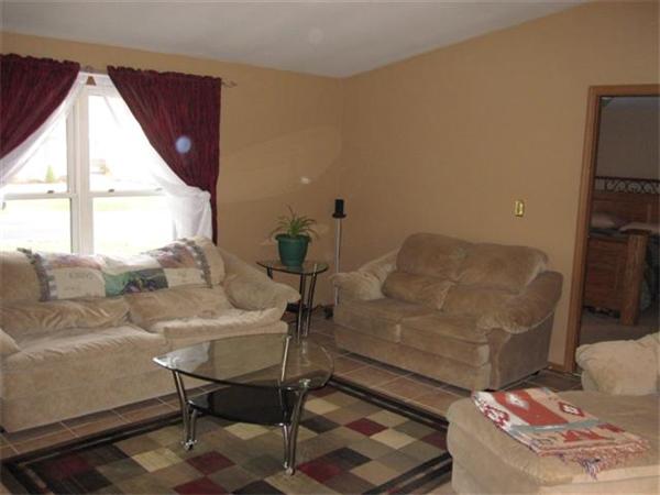 80 Marmon Street Springfield, MA 01129 - Photo 5 of 20 Gallery Image 5