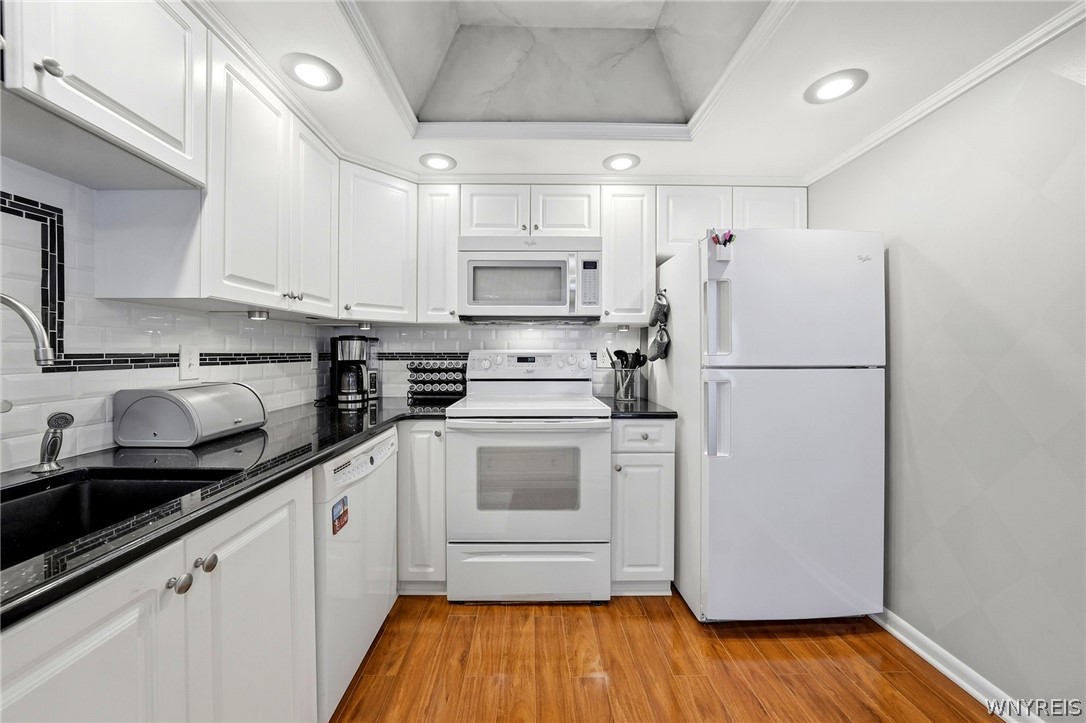 1085 Youngs Road, Unit G Amherst, NY 14221 - Photo 12 of 34 Gallery Image 12