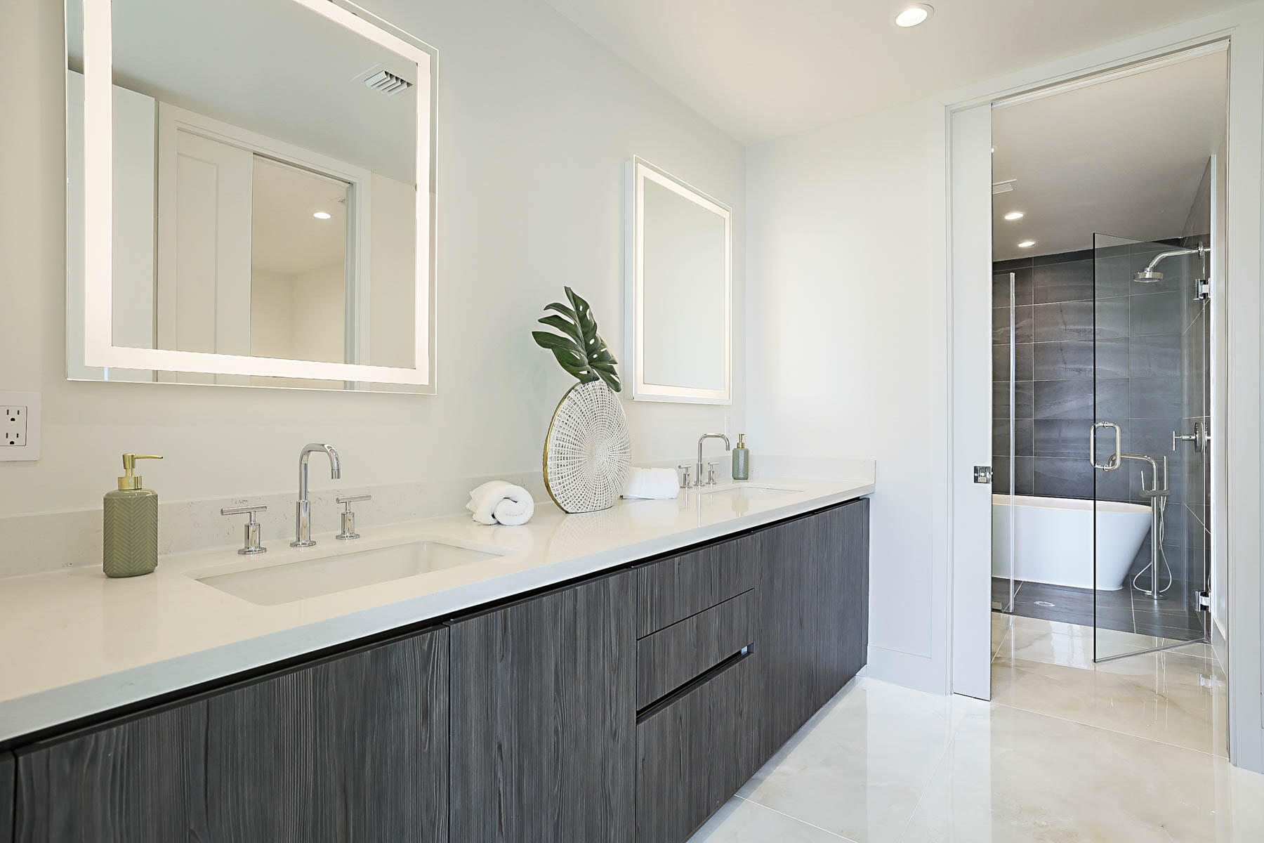 485 East Royal Palm Road, Unit 804 Boca Raton, FL 33432 - Photo 24 of 50 PRIMARY BATH - DOUBLE SINKS