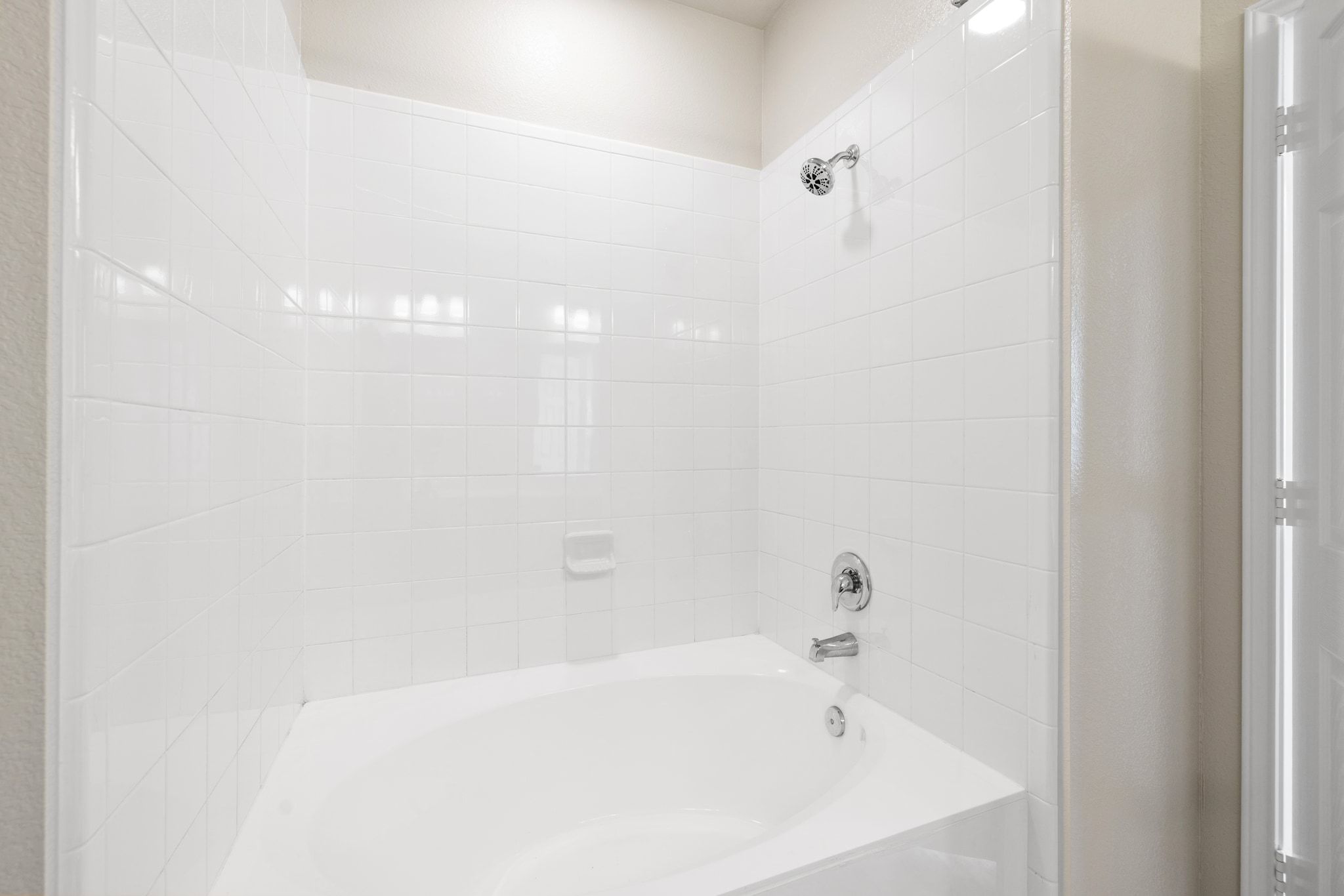 1829 Stringer Pass Leander, TX 78641 - Photo 17 of 36 Bathroom featuring shower / bathtub combination