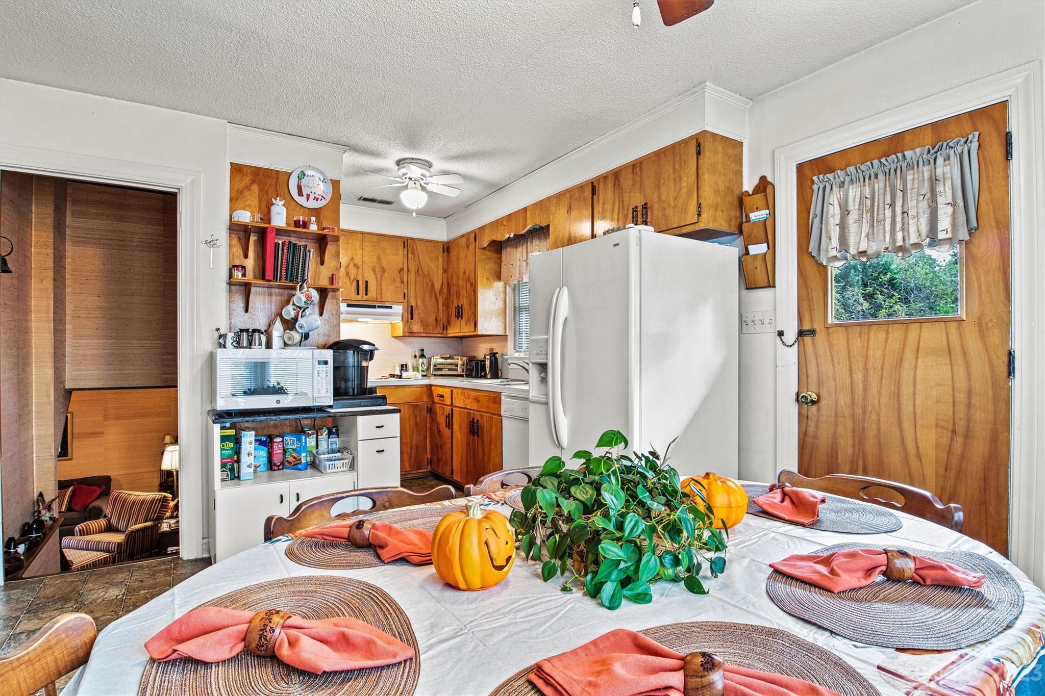 212 5th Street Northeast Conover, NC 28613 - Photo 11 of 23