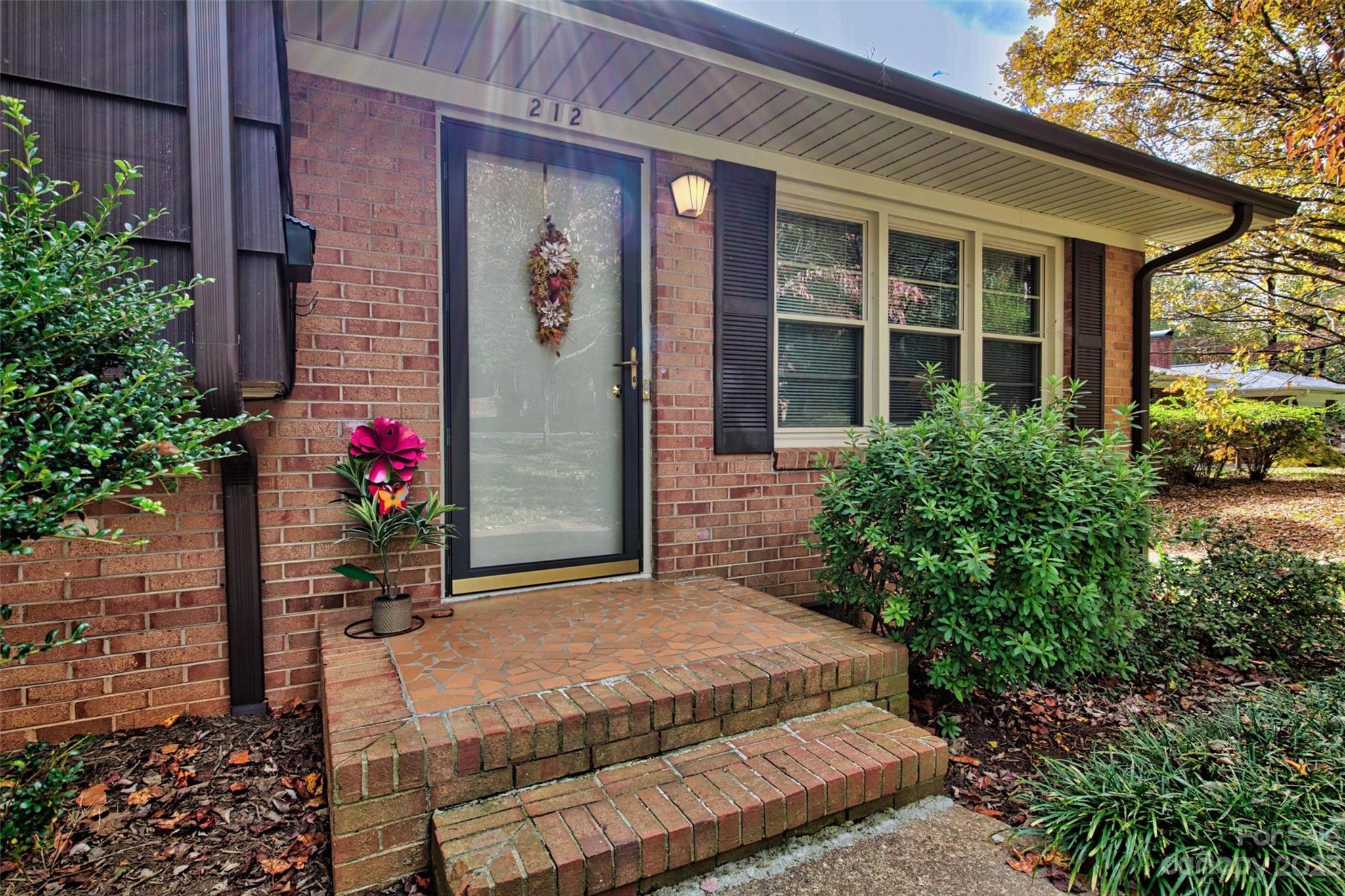 212 5th Street Northeast Conover, NC 28613 - Photo 5 of 23